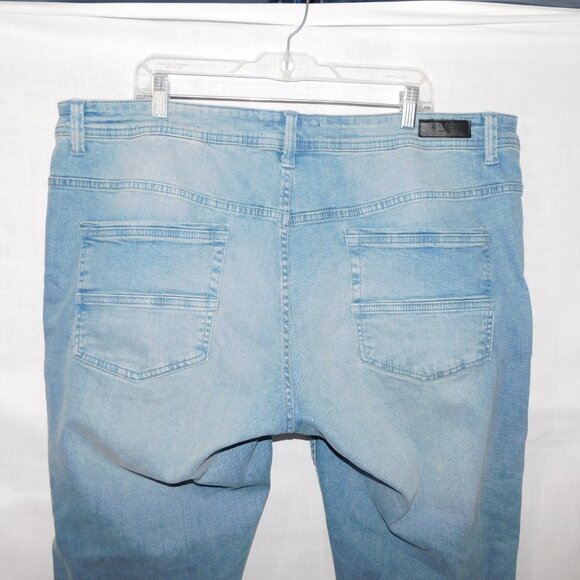 Kenneth Cole Regular Fit Mens 44 x 32  Light Wash Blue Jeans - Picture 10 of 12